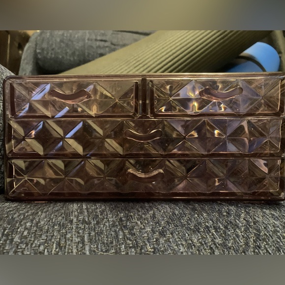 Translucent purple 4 drawer makeup organizer - Picture 6 of 7